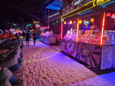 TALK TO THE MOON HOSTEL – 사진 7